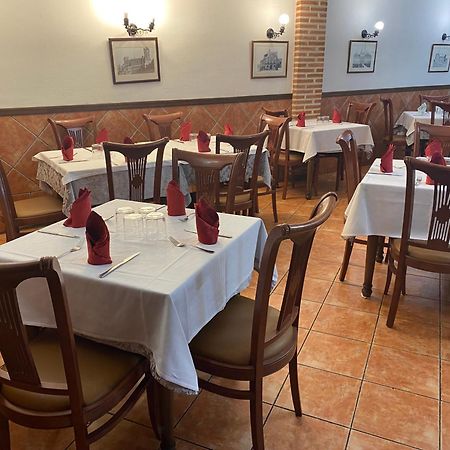 San Miguel Hotel Сеговия Екстериор снимка