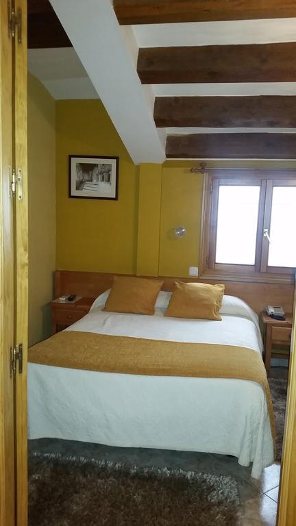 San Miguel Hotel Сеговия Екстериор снимка