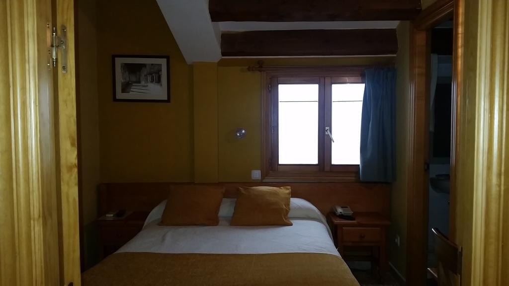 San Miguel Hotel Сеговия Екстериор снимка
